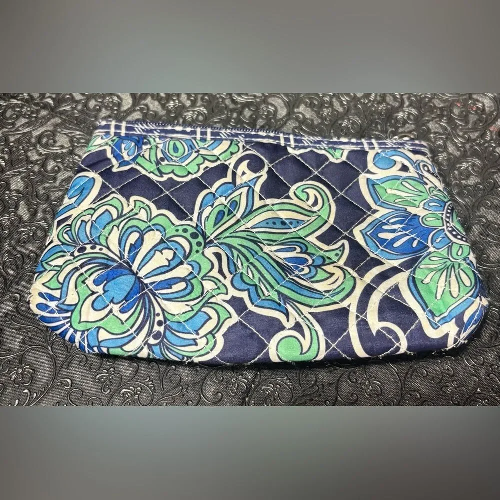 Quilted Navy Floral Crossbody Clutch - Women's Bag Modella EPC